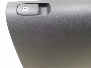 Volkswagen Tiguan (2007–2016) Glove box 5M1857097K - 4