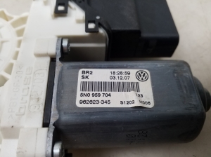 Volkswagen Tiguan (2007–2016) Hinterer Seitentür-Fensterhebermotor 5N0959704 - 2