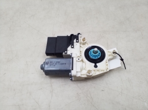 Volkswagen Tiguan (2007–2016) Hinterer Seitentür-Fensterhebermotor 5N0959704 - 3