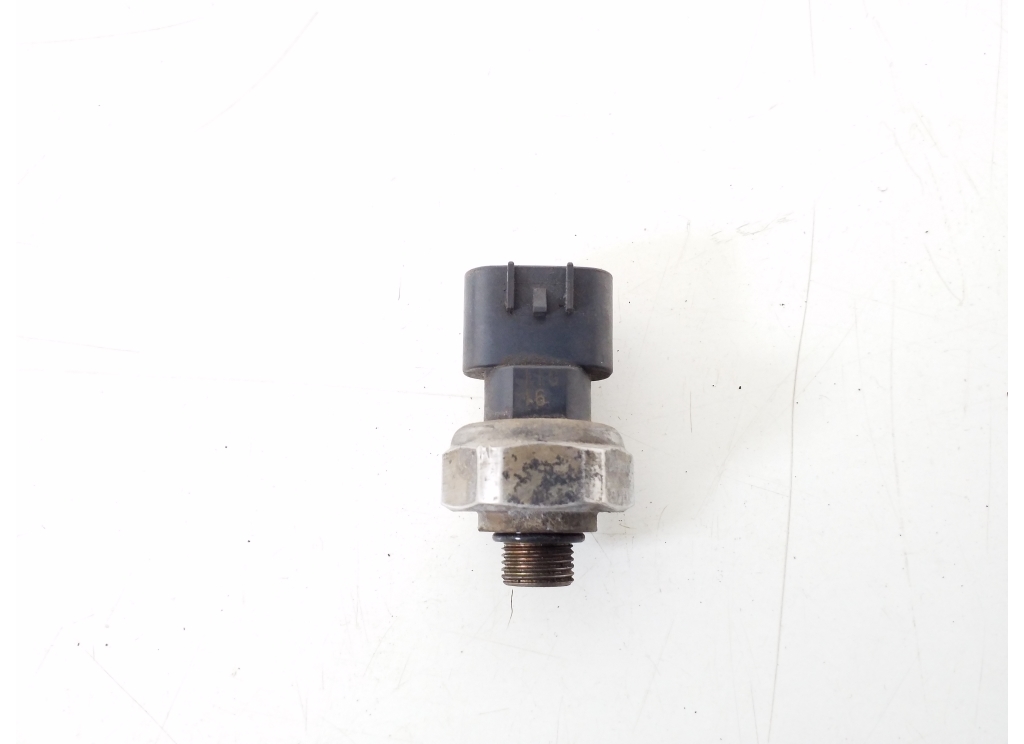 TOYOTA RAV 4 A3 (2005–2012) A/C condenser sensor 88719-40020 TOYOTA RAV 4 A3 (2005–2012) A/C condenser sensor 88719-40020