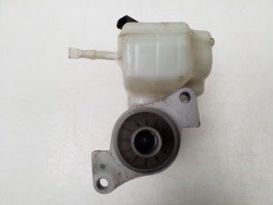 Volkswagen Jetta (2010–2017) Brake master cylinder 1K1611301C - 2