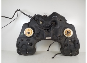 Used Mercedes Benz ML-Class Fuel pump 