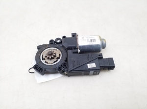   Fensterhebermotor vorne  - 93389552 