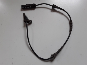Rear ABS sensor - 6880757