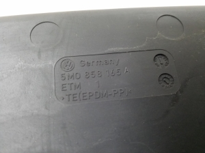 Volkswagen Tiguan (2007–2016) Salona paneļa cita detaļa 5M0858165A - 2