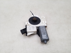 Opel Vectra C (2002–2008) Esiukse aknatõstuki mootor 9178988 - 3