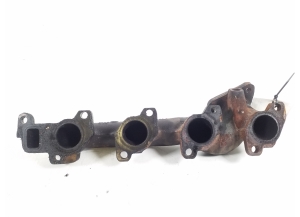  Exhaust manifold 