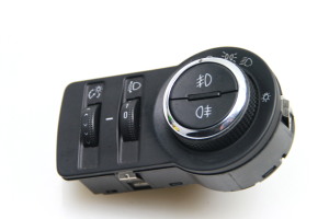 Headlight switch - 13301758