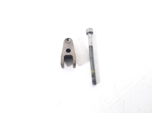  Fuel injector holder 