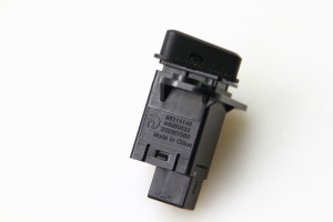 Chevrolet Cruze (2009–2015) Warnblinkschalter 202007554 - 2