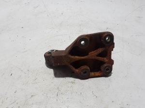 VOLVO S80 II (2006–2016) Front drive shaft bracket 30671220 - 3