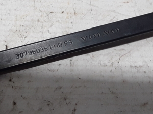 VOLVO S80 II (2006–2016) Esiklaasi puhasti hoob 30796036 - 2