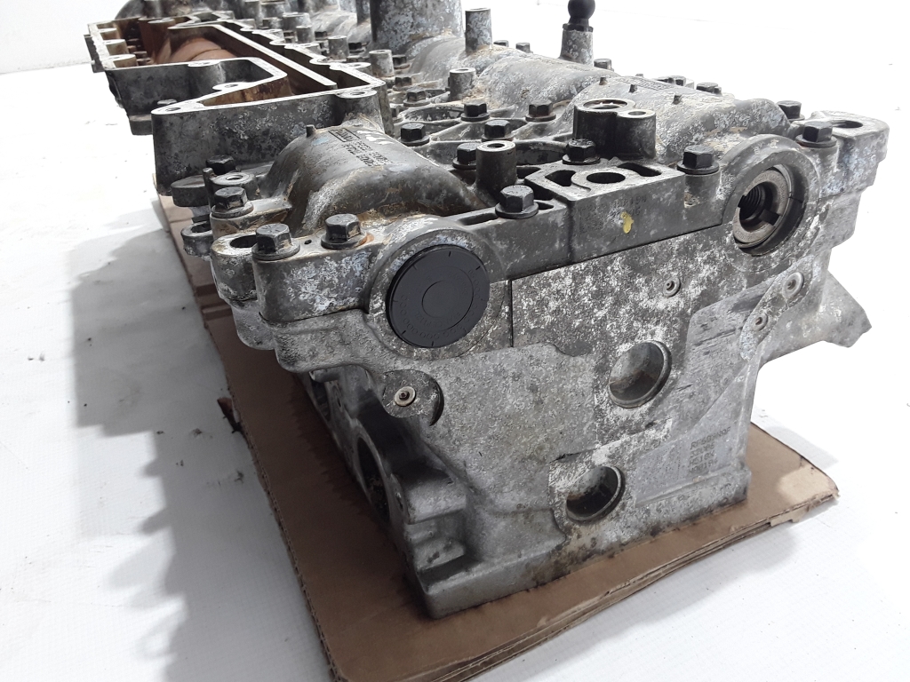 VOLVO S80 2 generation (2006-2020) Culasse de moteur 36000472 22446203