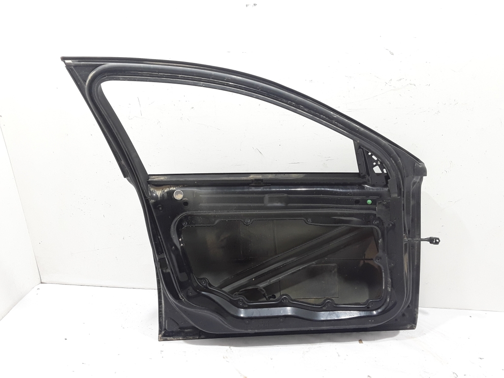 VOLVO S80 2 generation (2006-2020) Porte avant gauche 31335565 22446133