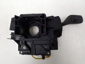Ford Focus (2004–2011) Switch and its parts 4M5T13N064FH - 2
