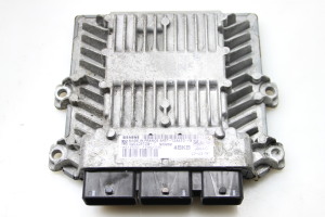 Calculateur moteur - 6M5112A650YB