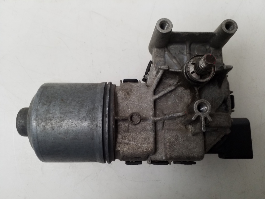 Used Volkswagen Polo Windshield wiper motor 6Q2955119A