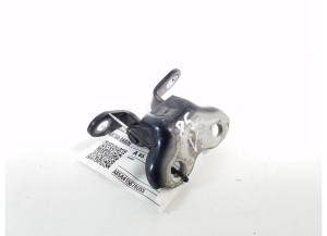 TOYOTA Hilux (2005–2015) Rear side door upper hinge 68750-0K020 - 2