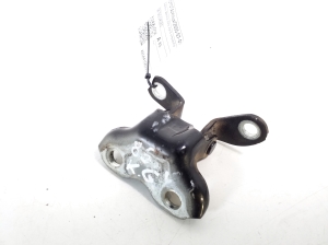 TOYOTA Hilux (2005–2015) Rear side door upper hinge 68760-0K020 - 2
