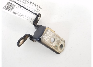 TOYOTA Hilux (2005–2015) Rear side door lower hinge 68780-02020 - 2