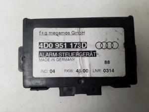 Relais - 4D0951173D 