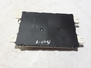 Chrysler Pacifica (2016–2026) UCH-Steuergerät 68402176AB - 2