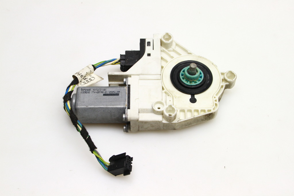 AUDI A6 ALLROAD C6 (2004–2011) Esiukse aknatõstuki mootor 4F0959801D AUDI A6 ALLROAD C6 (2004–2011) Esiukse aknatõstuki mootor 4F0959801D