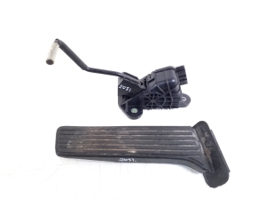 LEXUS GS (2005–2011) Accelerator pedal 78120-30A50 - 3