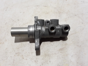   Master cylinder 