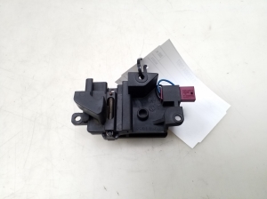 BMW 5 SERIES E61 (2004–2010) Parcel shelf lifter - 2