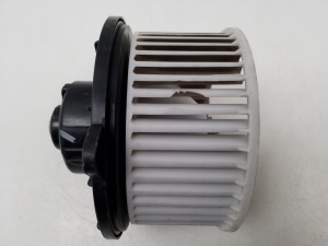 Mazda 323 VI (1998–2004) Heizungsgebläsemotor HB1118940000 - 3