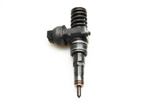  Fuel injector 