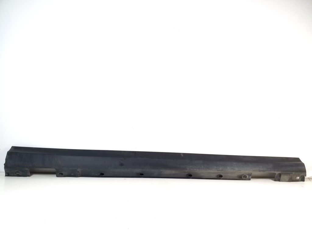 MERCEDES-BENZ C-Class W204/S204/C204 (2004-2015) Наружний пластиковый порог правый A2046900440, A2046980454 21029930