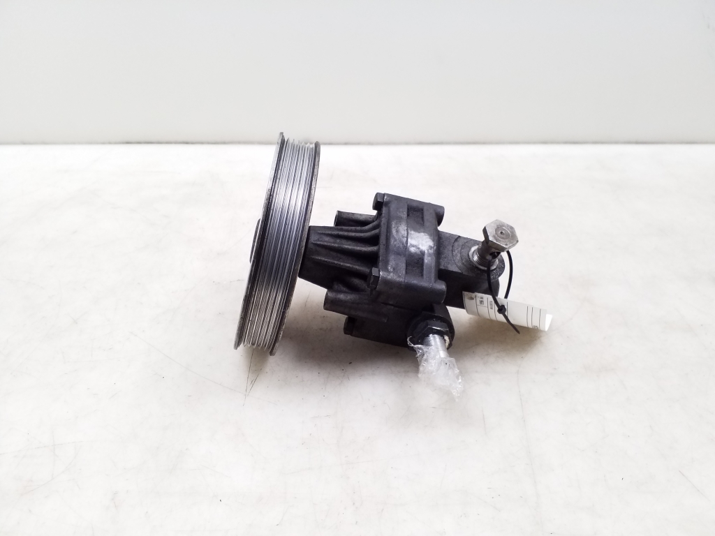 AUDI A6 C4/4A (1994-1997) Power Steering Pump 048145155F 25066939