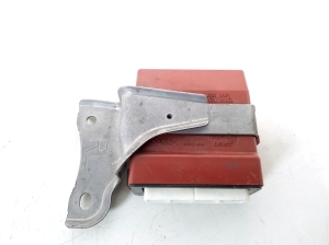   Rear side door control unit 