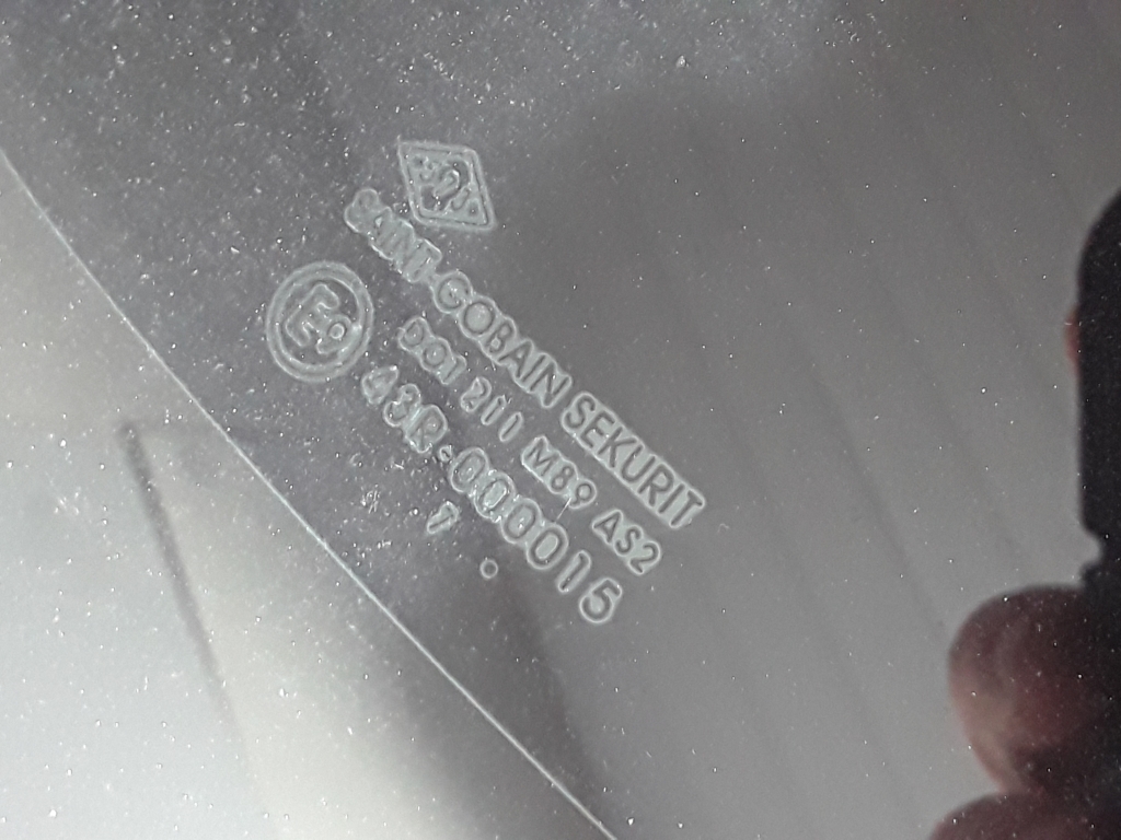 DACIA Dokker 1 generation (2012-2024) Kairės pusės galinis šoninis kėbulo stiklas 833077547R 22449460
