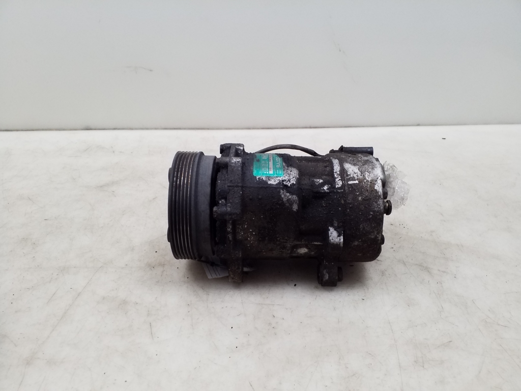 AUDI A3 8L (1996-2003) Air Condition Pump 1J0820803F 25066925