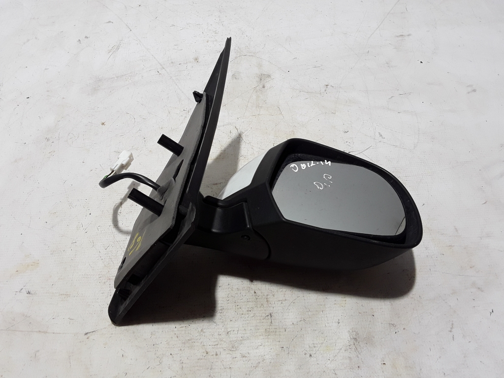 Used Dacia Dokker Side mirror and its details 963019902R