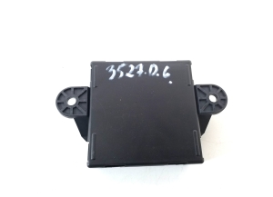 Mercedes Benz C-Class 204 (2007–2014) Tagumise küljeukse juhtplokk A2048701026 - 2