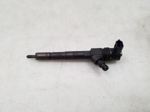  Fuel injector 