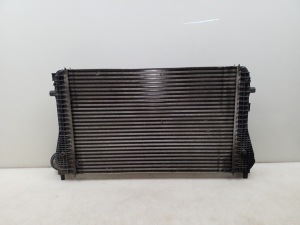 Volkswagen Tiguan (2007–2016) Vahejahuti radiaator 3C0145805P - 5