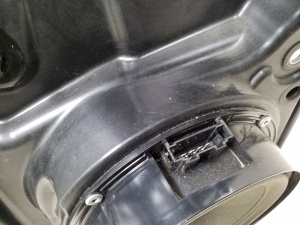 Volkswagen Tiguan (2007–2016) Aizmugurējo sānu durvju logu pacēlājs un tā detaļas - 5