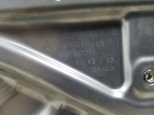 Volkswagen Tiguan (2007–2016) Priekšējo durvju logu pacēlājs un tā daļas - 3