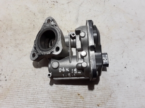  EGR valve 