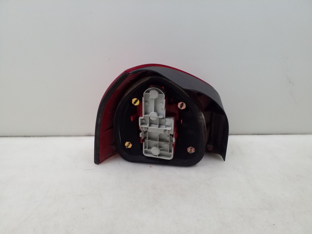 AUDI A3 8L (1996-2003) Rear Right Taillight Lamp 8L0945096B 25066819