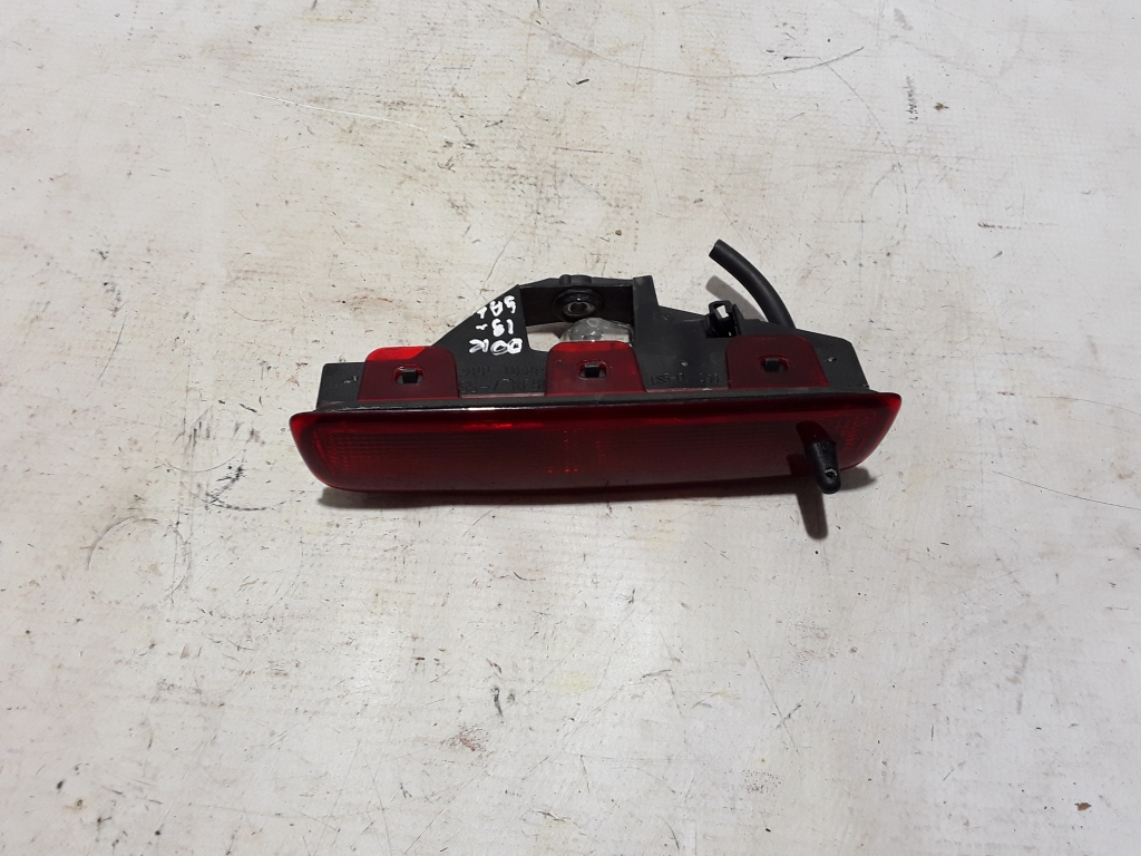 Used Dacia Dokker Additional stop light 8200690118