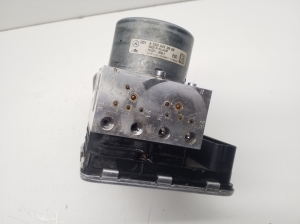 Mercedes Benz C-Class 205 (2014–2021) ABS plokk A2539011600 - 3