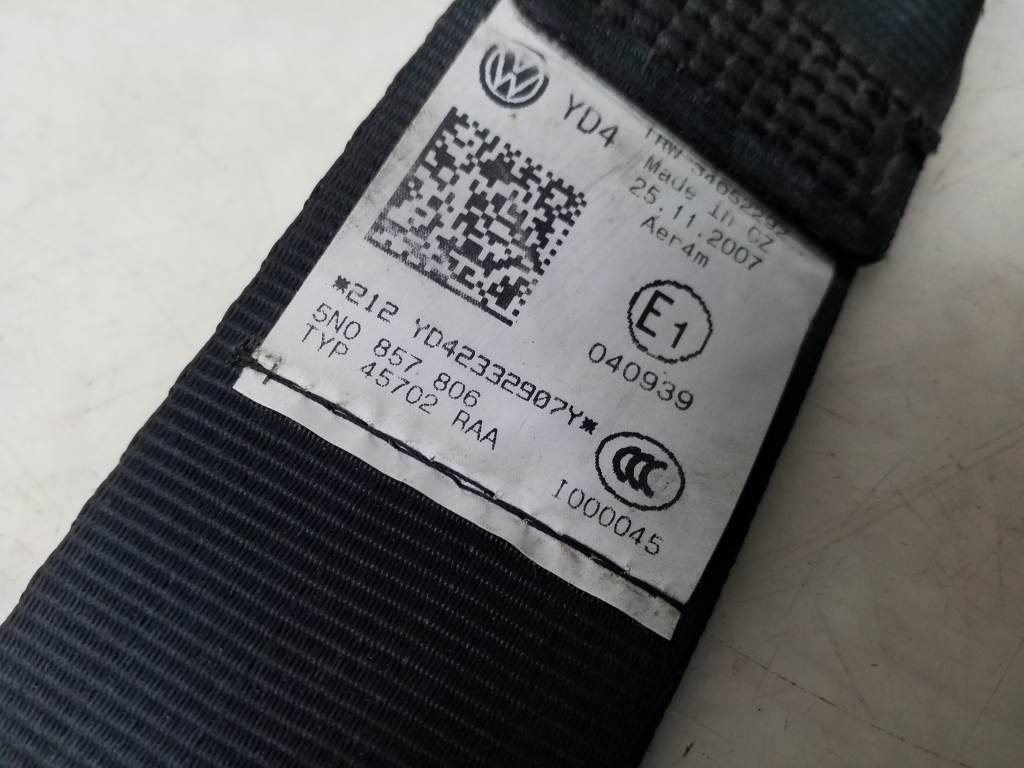 VOLKSWAGEN Tiguan 1 generation (2007-2017) Rear Right Seatbelt 5N0857806 25066768