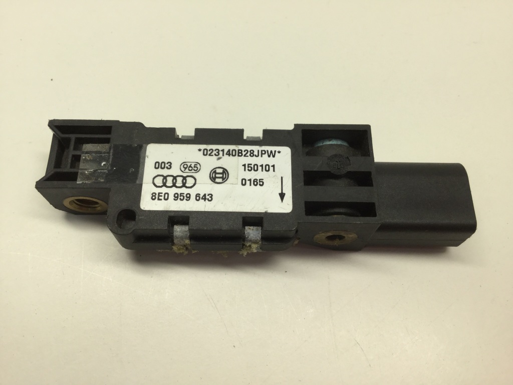 Used AUDI A4 Airbag sensor 8E0959643