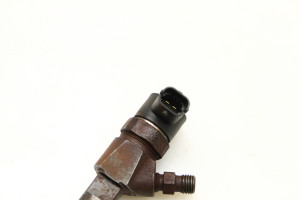  Fuel injector 